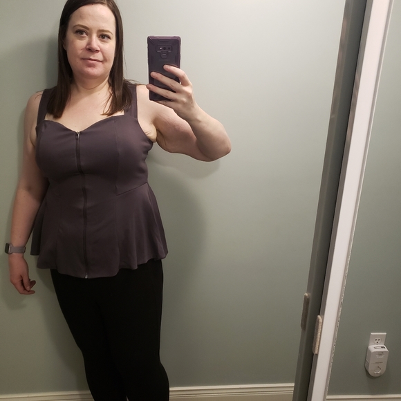 Meet your Posher, Vicki - Picture 2 of 6